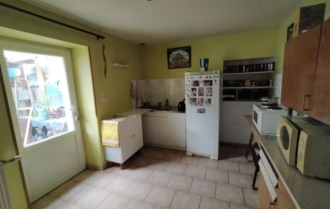 Immobilier des Deux Rives : Maison / Villa | SILLE-LE-GUILLAUME (72140) | 217 m2 | 142 000 € 