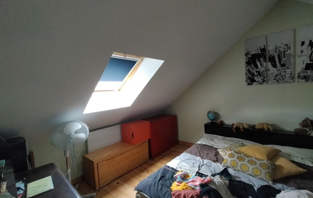 Immobilier des Deux Rives : Maison / Villa | SILLE-LE-GUILLAUME (72140) | 217 m2 | 142 000 € 