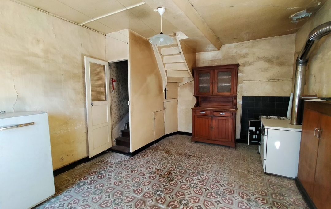Immobilier des Deux Rives : Maison / Villa | LA CHAPELLE-AU-RIBOUL (53440) | 100 m2 | 29 000 € 