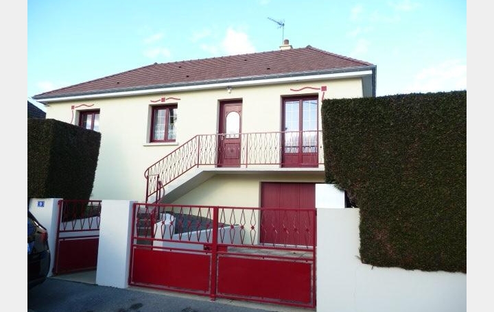Immobilier des Deux Rives : Maison / Villa | VILLAINES-LA-JUHEL (53700) | 81 m2 | 500 € 