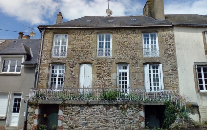 Immobilier des Deux Rives : Maison / Villa | COURCITE (53700) | 200 m2 | 117 000 € 