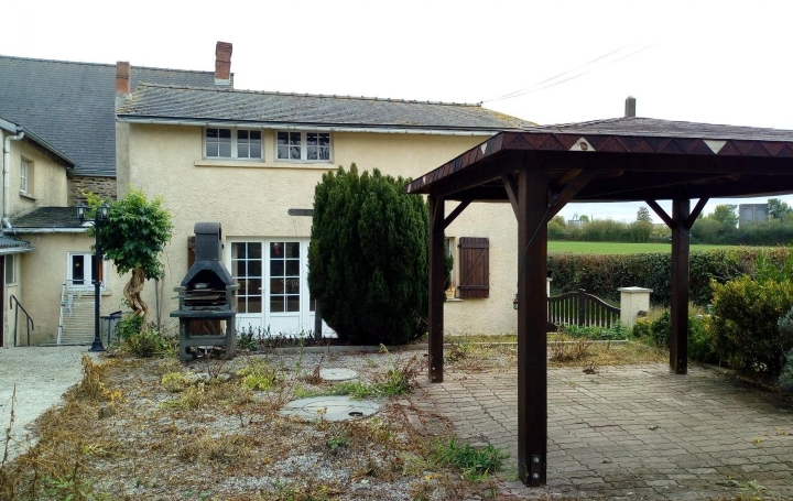 Immobilier des Deux Rives : Maison / Villa | JAVRON-LES-CHAPELLES (53250) | 118 m2 | 60 000 € 