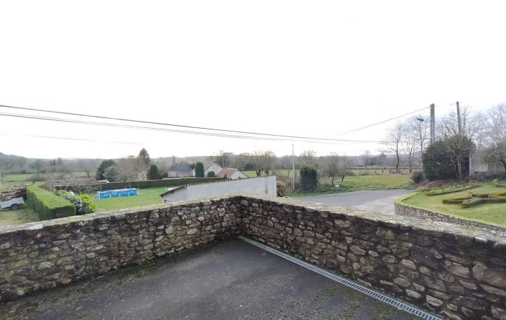 Immobilier des Deux Rives : Maison / Villa | CHAMPGENETEUX (53160) | 160 m2 | 137 000 € 