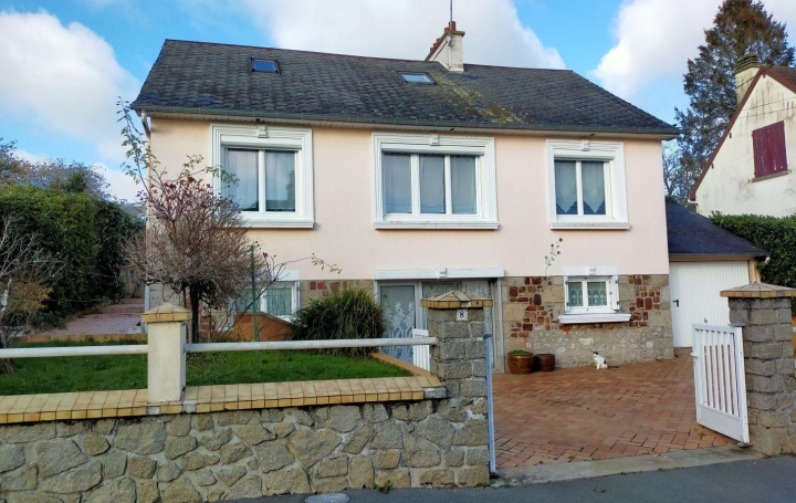 Maison VILLAINES-LA-JUHEL 120 m2 90 500 € Maison VILLAINES-LA-JUHEL 120 m2 90 500 €
